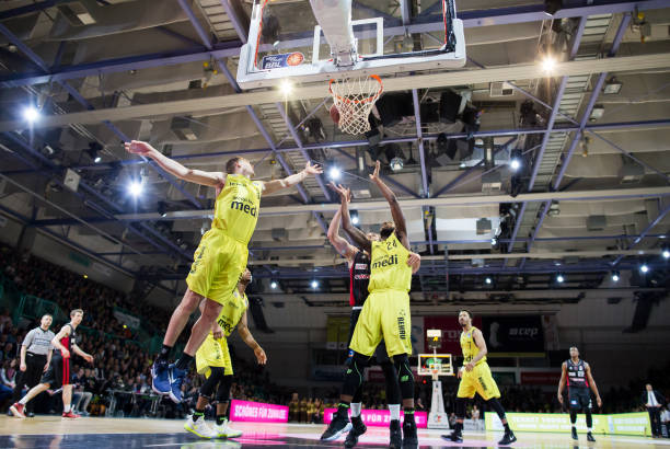 随着现代篮 随着现代篮